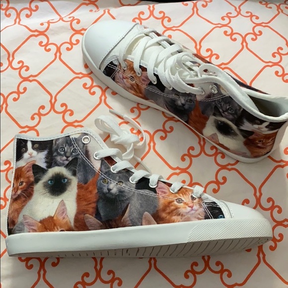 BRAND NEW Cat high top shoes - Picture 2 of 3